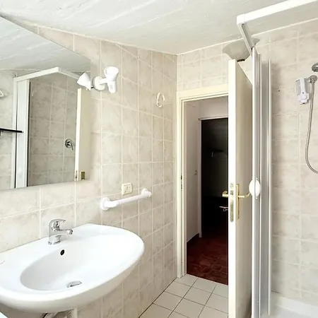 P063 - Porto Recanati, Trilocale Con Aria Condizionata A 30mt Dal Mare *